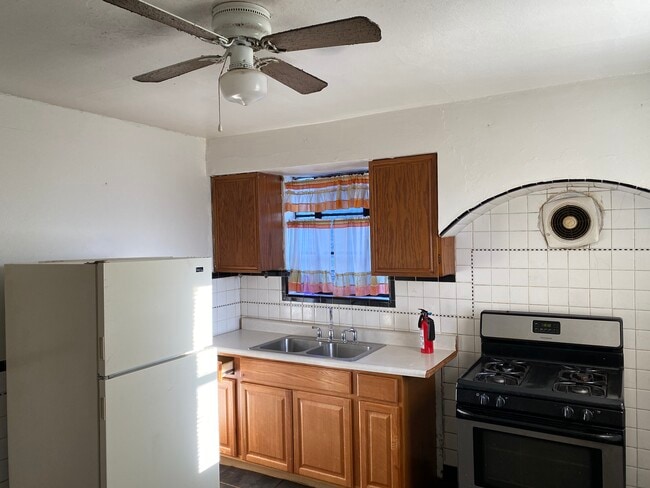 Photo - 3120 Maywood Ave