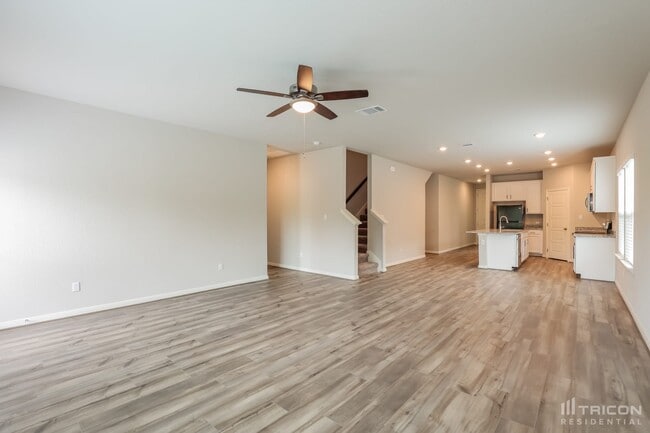 Photo - 13511 Emerson Wy