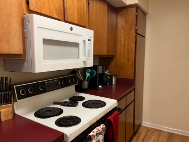 Photo - 279 Hillsboro Pl