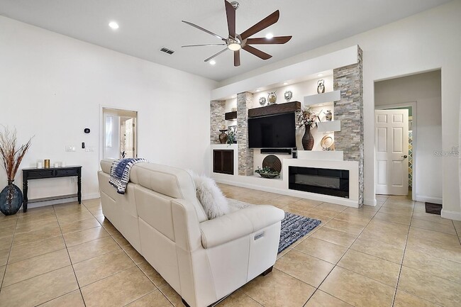 Photo - 2847 Majestic Isle Dr