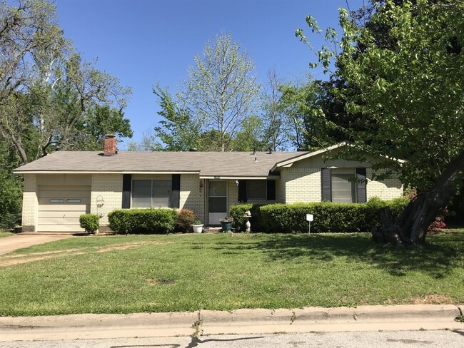 Photo - 2485 Cypress Dr