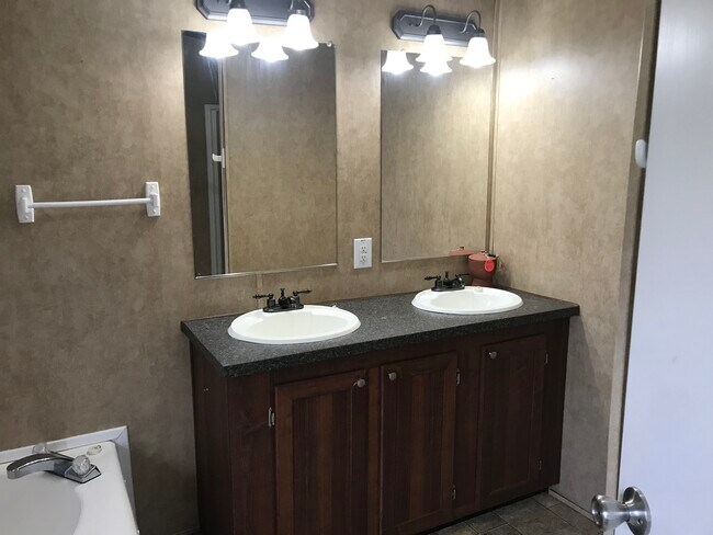 Photo - 6605 Gene Ball Dr