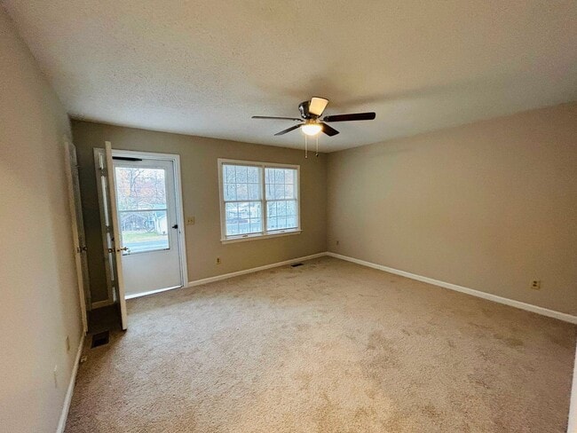 Photo - 308 Poplar St Unidad 308 Poplar -  B