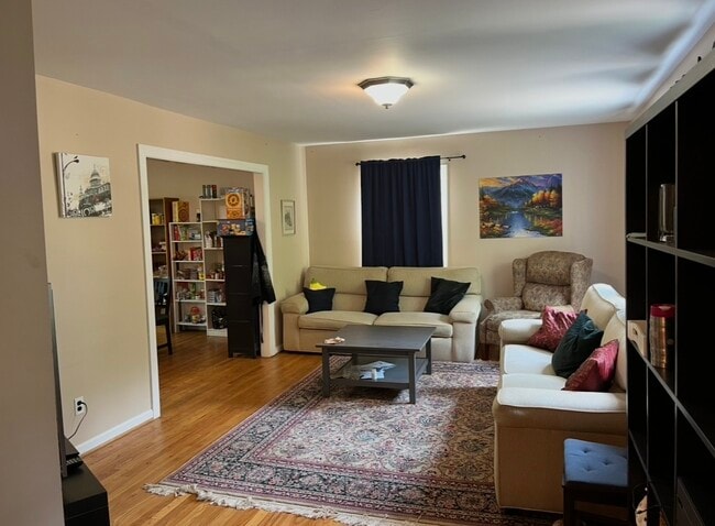 Photo - 5310 Danbury Rd