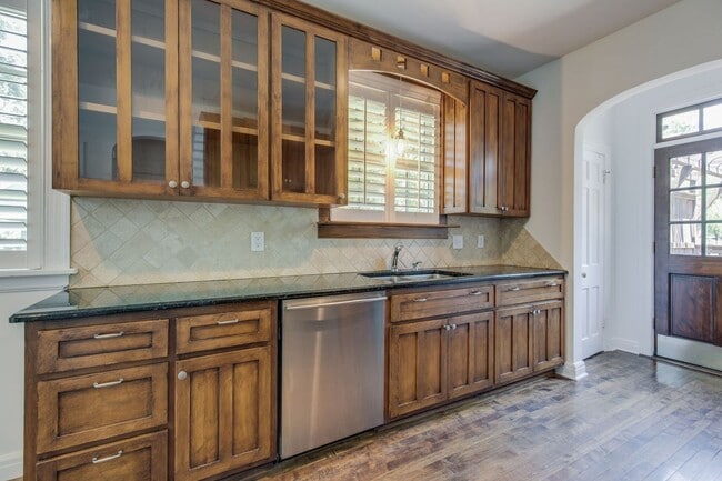 Photo - Charming Tudor Convenient to 12 South/ Bel... House