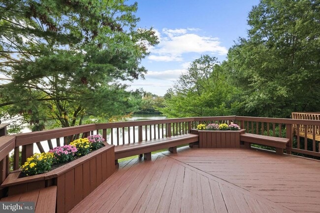 Photo - 2916 Bridgehampton Ct