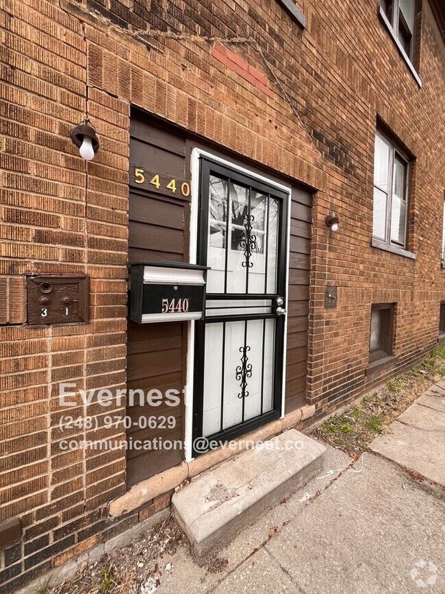 Building Photo - 5440 Milford St Rental