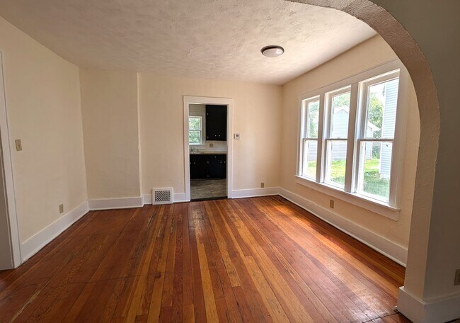 Photo - 1868 Manz St