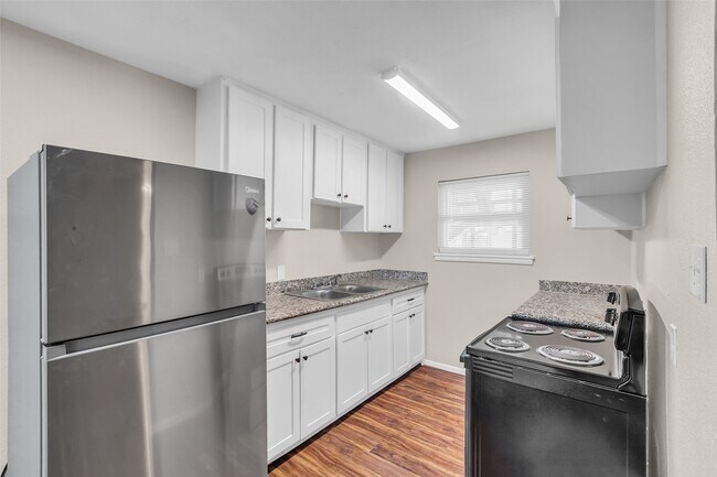 Photo - 4706 Yellowstone Blvd