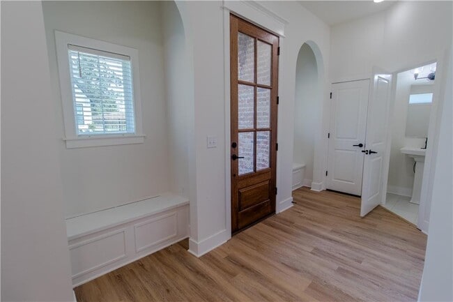 Photo - 2333 S 31st Pl