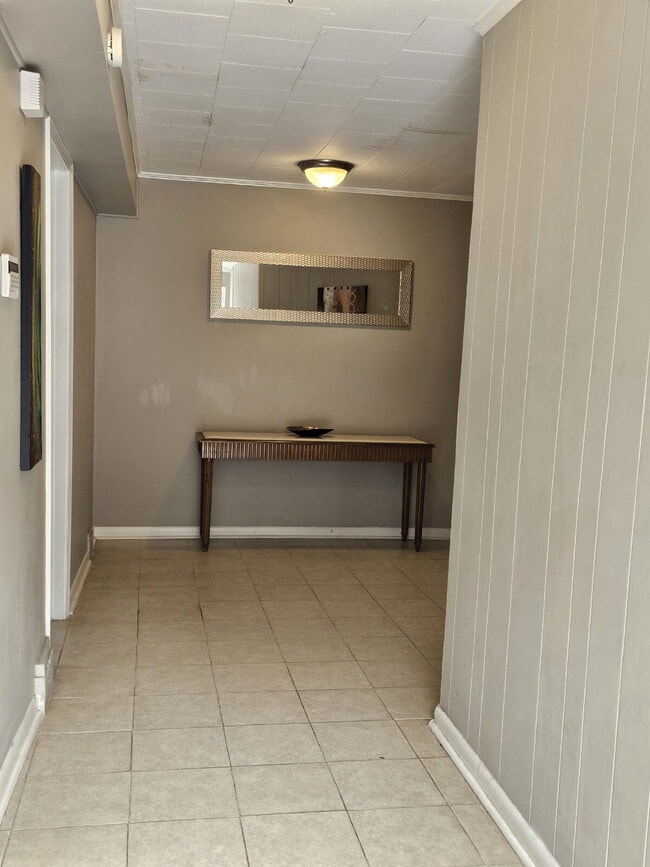 Furnished downstairs unit 2/1. Has pool!