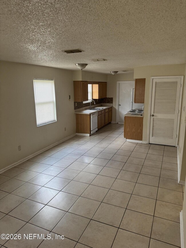 Photo - 8632 Mc Glothlin St