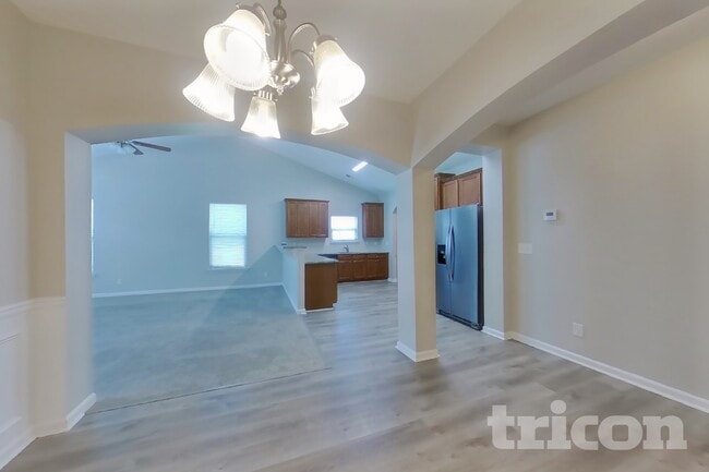 30 Fernwood Ct