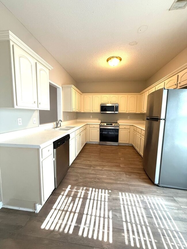 Photo - 2 bed 2 bath townhome