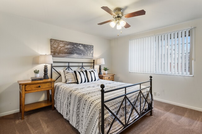 Shadeland Terrace Townhomes w/Full Basements