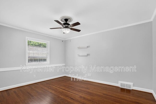 Photo - 2408 Hawthorne St