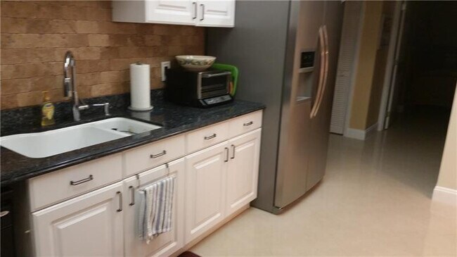 Photo - 625 Oaks Dr Unit 704