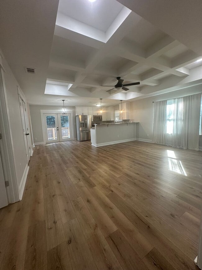 Photo - 3 Bedroom with extra Office Space AVAILABL...