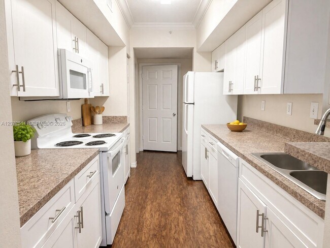 Photo - 11600 SW 2nd St Unidad 18108