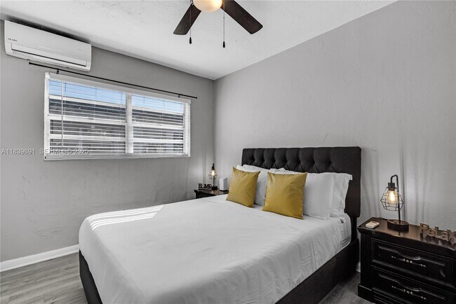 Photo - 105 SW 5th Ct Unit 3