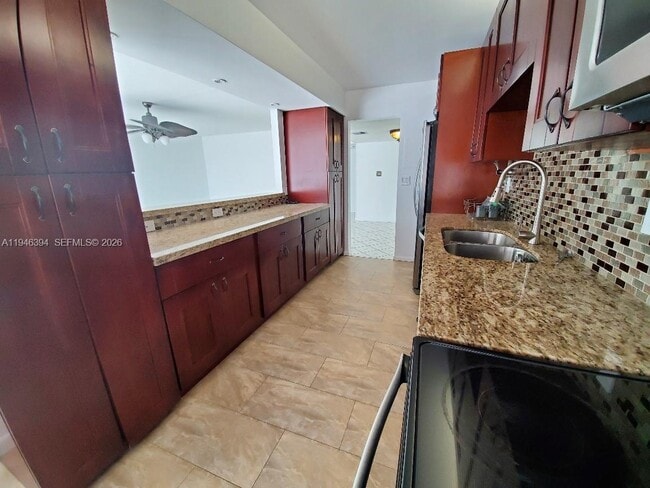 Photo - 18061 Biscayne Blvd Unit 301