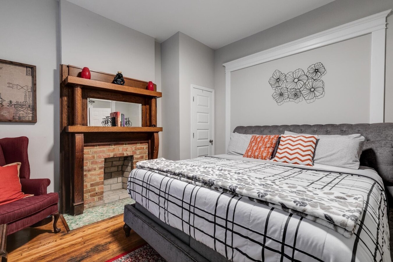 Photo - 3313 Ellwood Ave