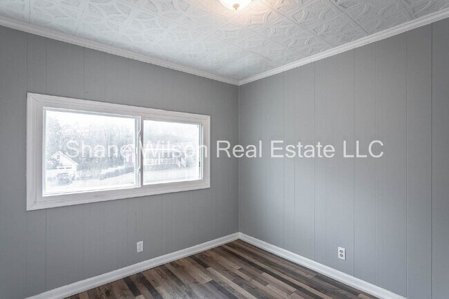 Photo - 5327 Lee Ave