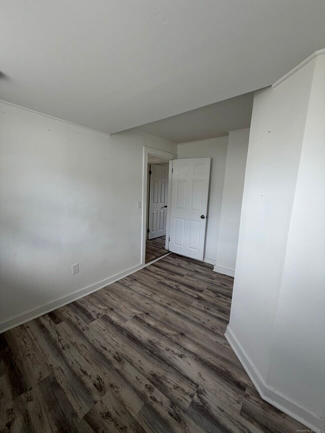 Photo - 165 W Main St