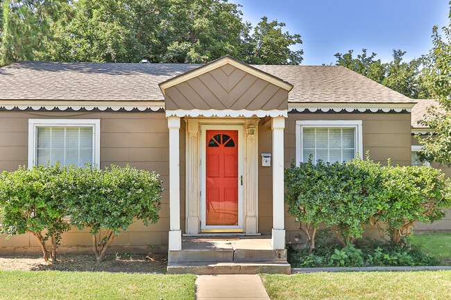 Photo - 2517 33rd St