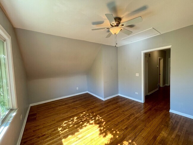 Photo - 4139 N Western Ave Unidad 3