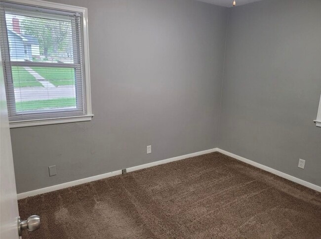 Photo - 3316 68th St