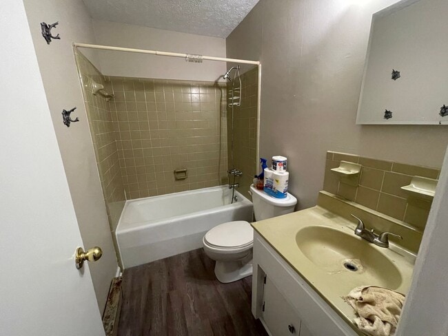 Photo - 1110-1112 Heath Ave Unit 1110