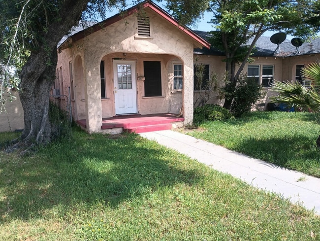 2105 Belle St