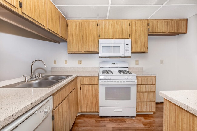 Photo - Huntington Lakes Apartments