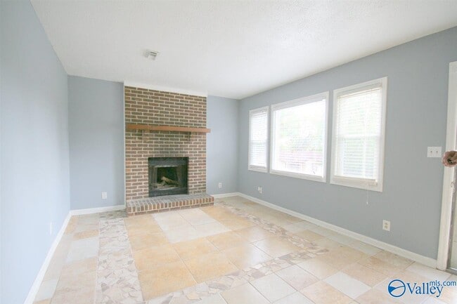 Photo - 2901 Cochise Cir NW