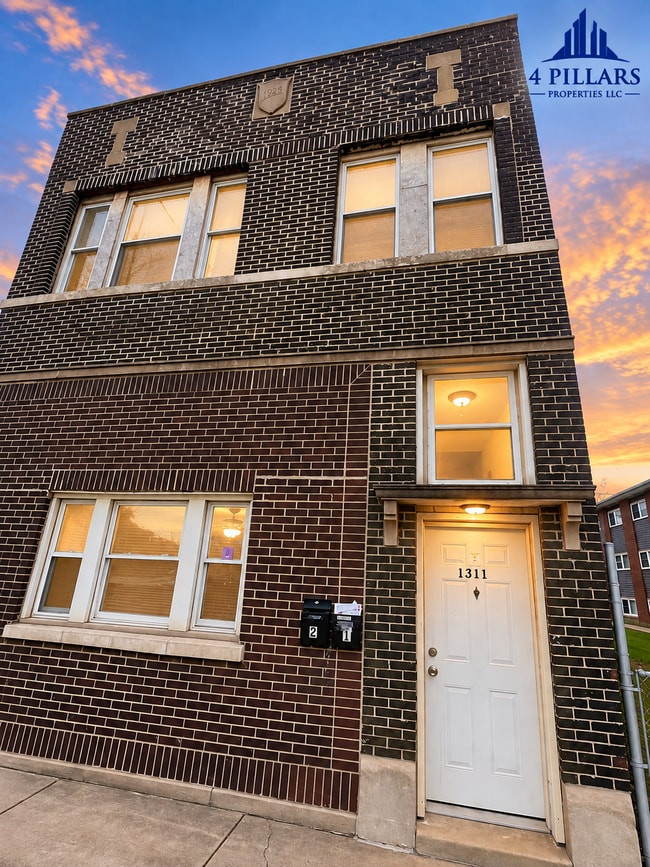 1311 E Columbus Dr