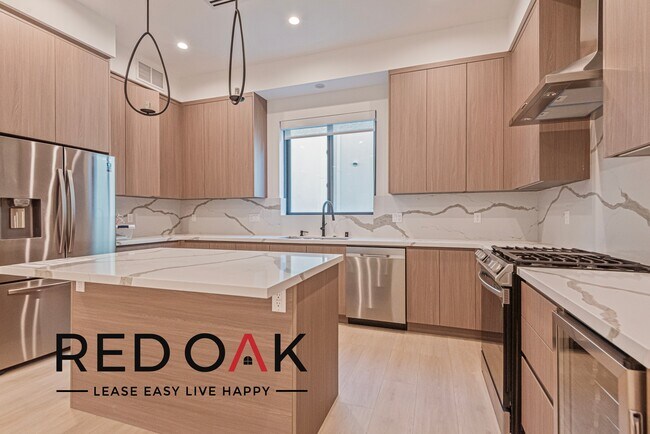 Photo - Beautiful, Spacious Three Bedroom with Con... Unidad 1541.5