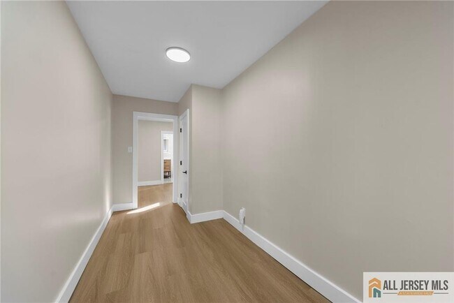 Photo - 1608 Brunswick Ave Unidad 1