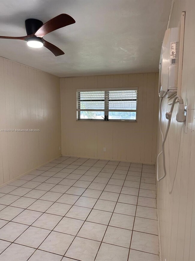 Photo - 1919 N 38th Ave Apartment Unit 1