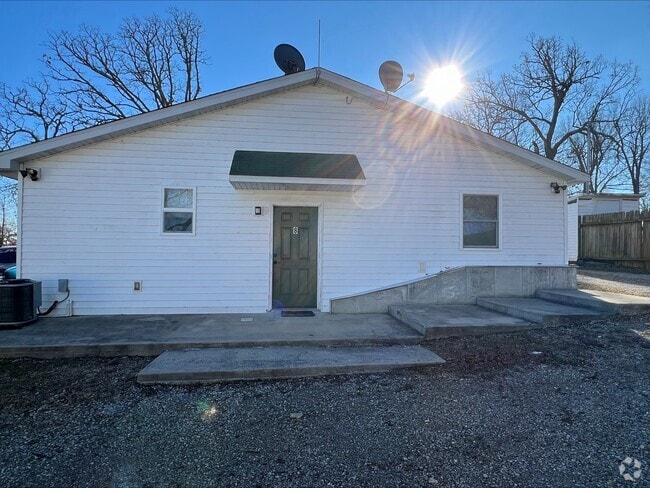 Building Photo - Twin Gables 1 Unit 8 Rental