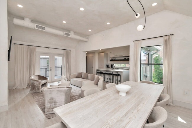 Photo - 2683 Blodgett St Unidad ID1047952P