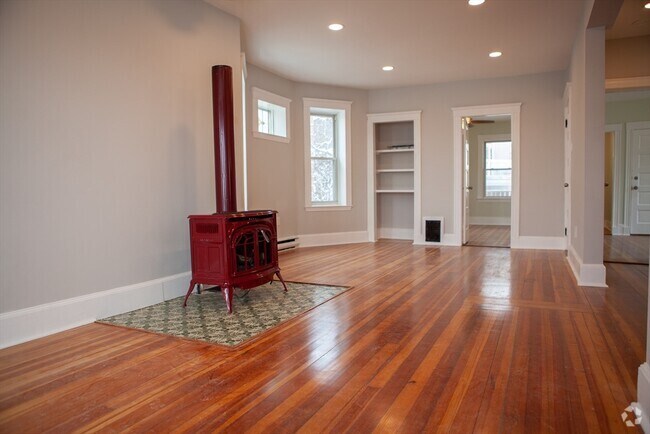 Building Photo - 19 Rowell St Unit 3 Rental