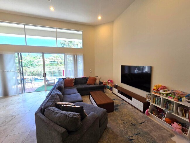 Photo - 7030 Islegrove Pl