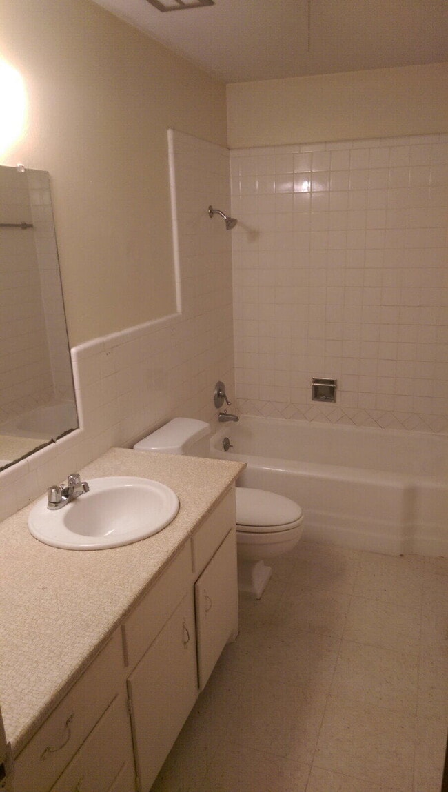 Photo - 2010 54th St