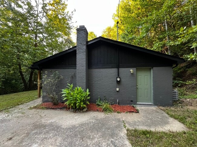 515 McMillan Rd