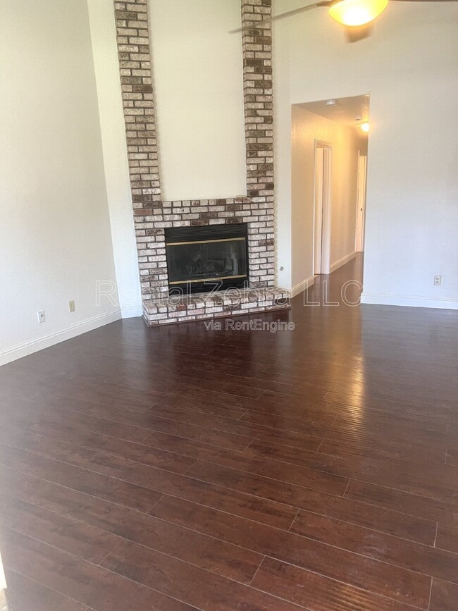 Photo - 2125 Northridge Dr