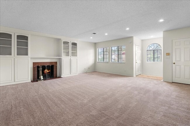 Photo - Charming Alhambra Traditional with Bonus R...