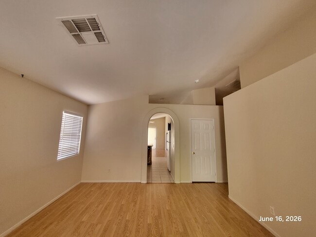 Photo - 4523 Sparwood Dr