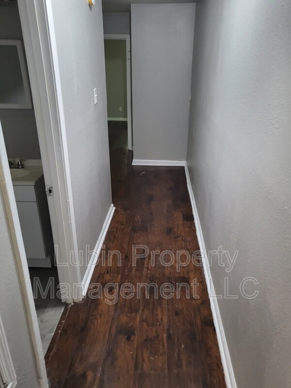 Photo - 3040 Sinclair St