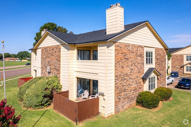 Photo - Quail Creek Apts.